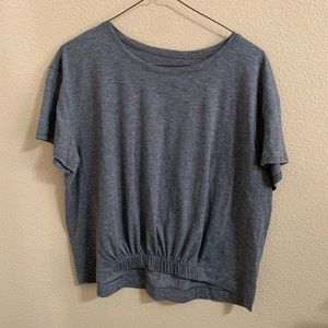 Lululemon size 10 crop top